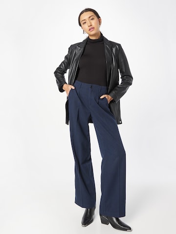 Wide Leg Pantalon à pince s.Oliver en noir