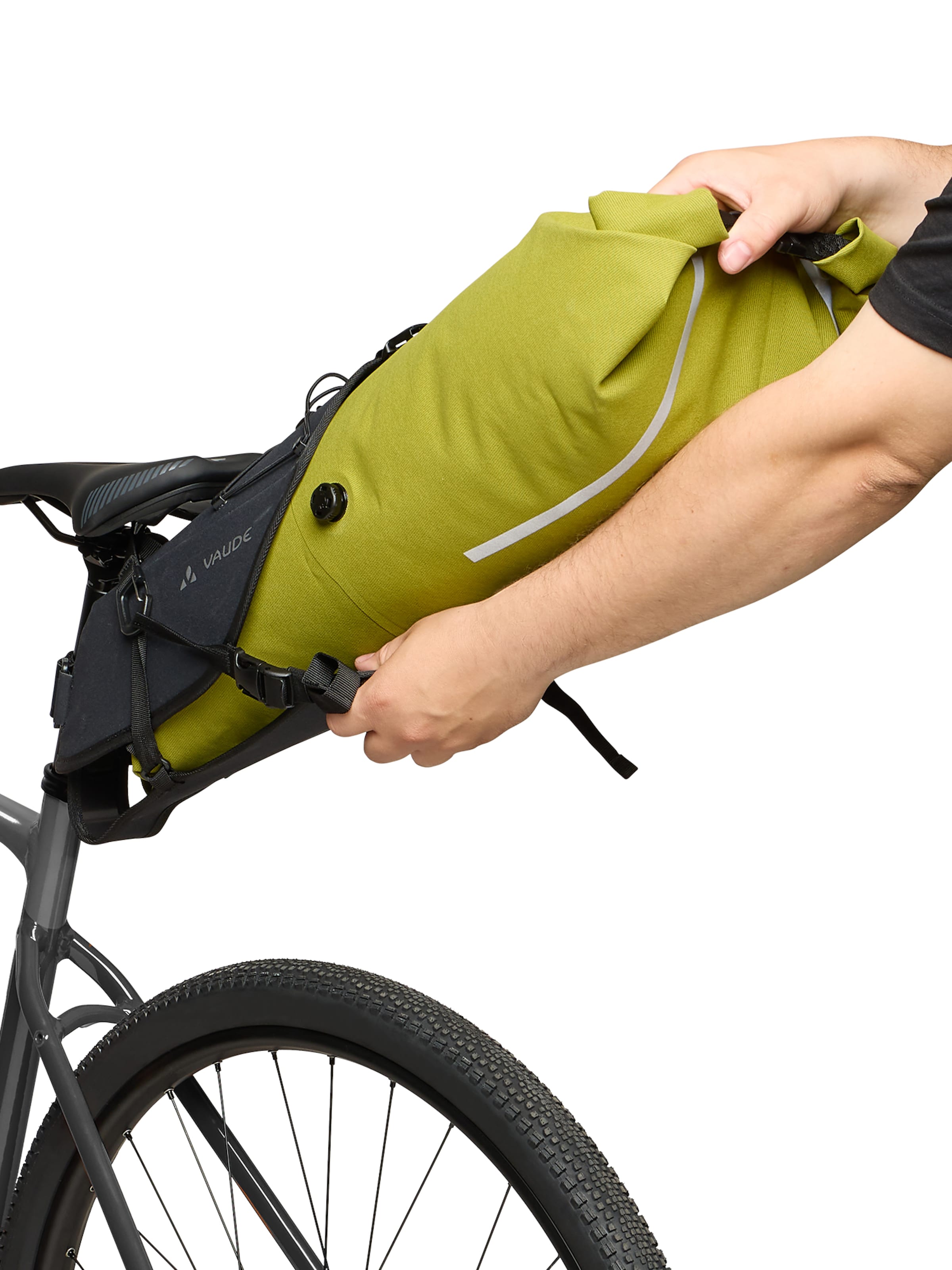 VAUDE Sports bag 'Trailsaddle Cage' in Green