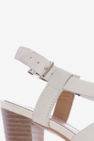 TOMMY HILFIGER Sandals & High-Heeled Sandals in 35 in White