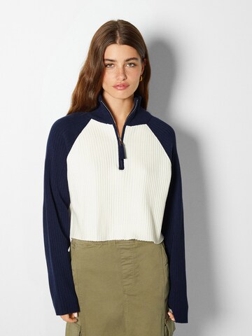 Bershka Sweater in Beige: front