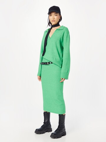 Gonna 'Siri' di Lindex in verde