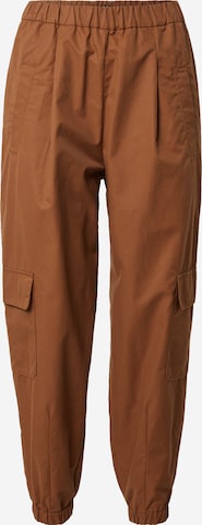 Sisley Tapered Cargo Pants in Brown: front