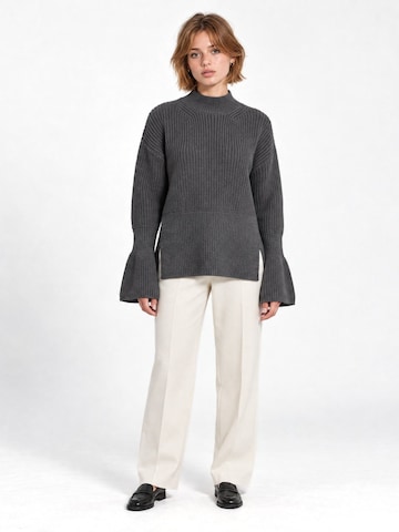 RYVAN Svetr 'Pullover' – šedá