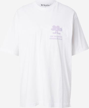 On Vacation Club Shirt 'Goodlife Club' in White: front