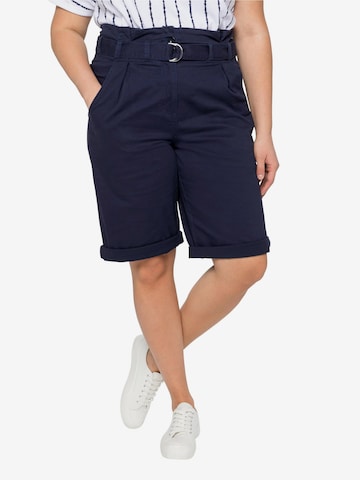 SHEEGO Regular Pleat-Front Pants in Blue: front