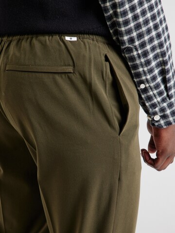Effilé Pantalon à plis 'SMITHY' Samsøe Samsøe en vert