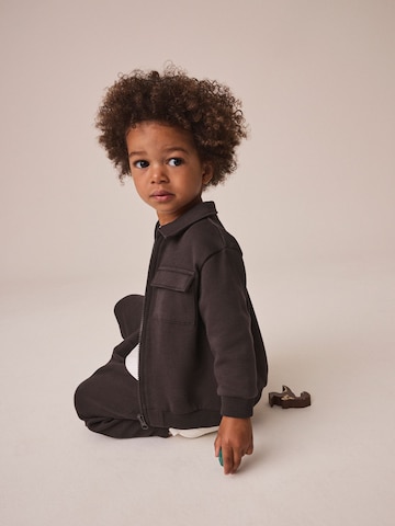 Set Next en marron