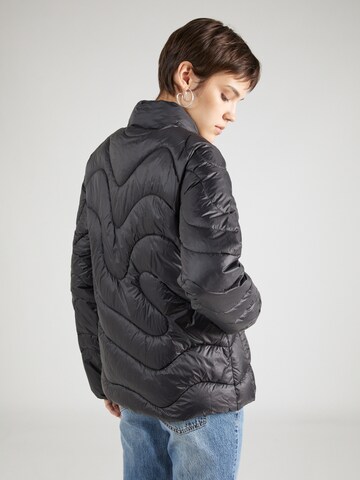 Veste d’hiver 'Solna' mazine en noir