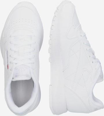 Reebok Sneakers in White