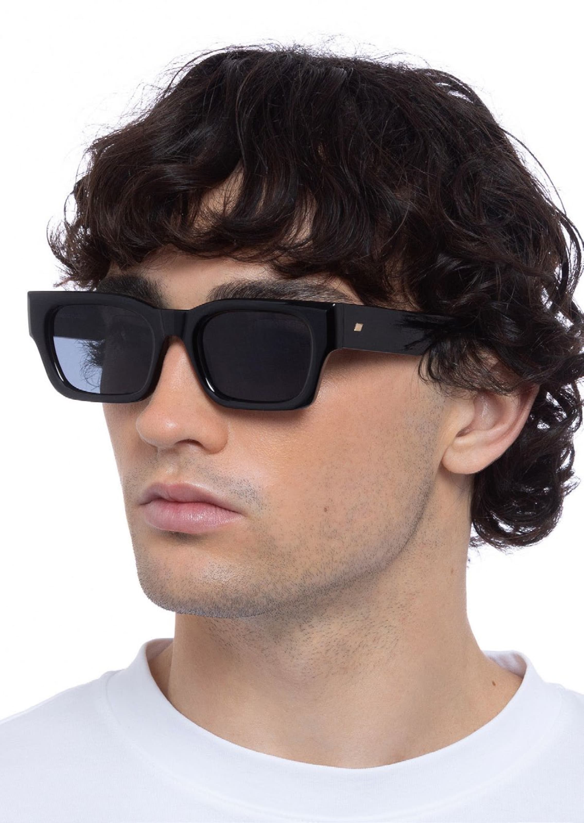 Lunettes de soleil 'Shmood' LE SPECS en noir : devant