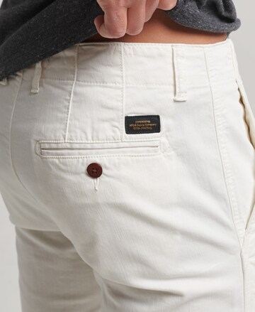 Superdry Slimfit Hose in Beige