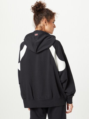 Nike SportswearSweater majica 'Circa 50' - crna boja
