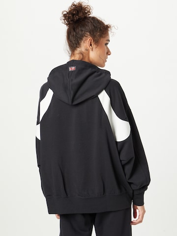 Nike Sportswear Sweatshirt 'Circa 50' in Schwarz