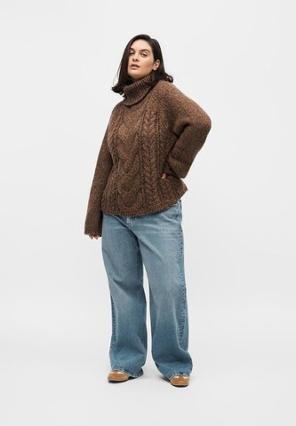 Pullover 'CARZILLE' di ONLY Carmakoma in marrone