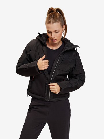 ESPRIT Athletic Jacket in Black: front