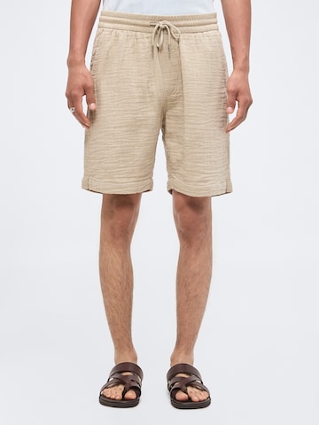 Lindbergh Regular Trousers in Grey: front