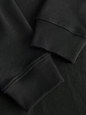 JACK & JONES Sweatshirt in Black