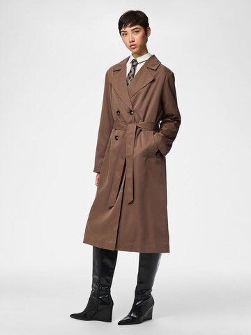 PIECES Tussenmantel 'PCScarlett' in Bruin
