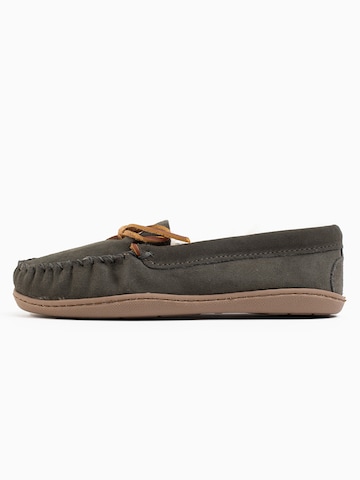 Mocassin Minnetonka en gris