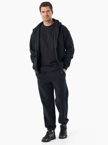 Organication Sweatshirt in Schwarz