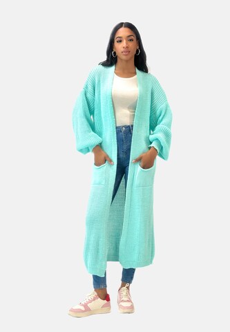 Manteau en tricot Elara en vert : devant