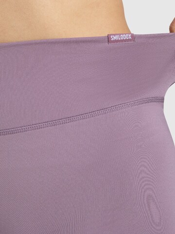 Coupe slim Pantalon de sport ' Lavina ' Smilodox en violet
