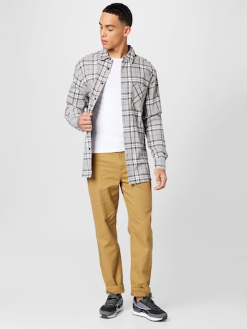 Urban Classics - Ajuste confortable Camisa en gris