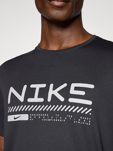 NIKE Funktsionaalne särk 'WINTER MILER', värv must