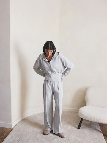 Loosefit Pantaloni di Next in grigio