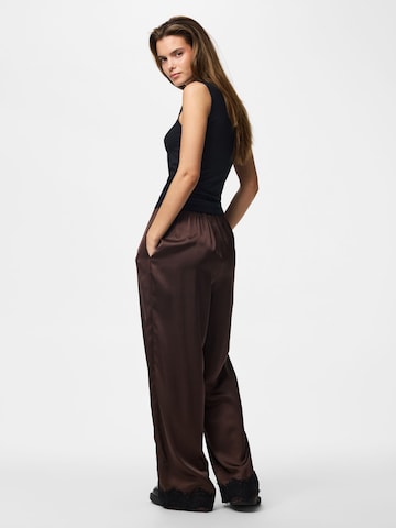 PIECES Wide leg Broek 'PCAriel' in Bruin
