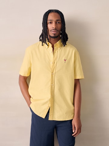 Coupe regular Chemise Next en jaune : devant