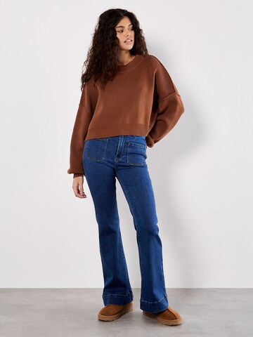 Apricot Sweater ' ' in Red