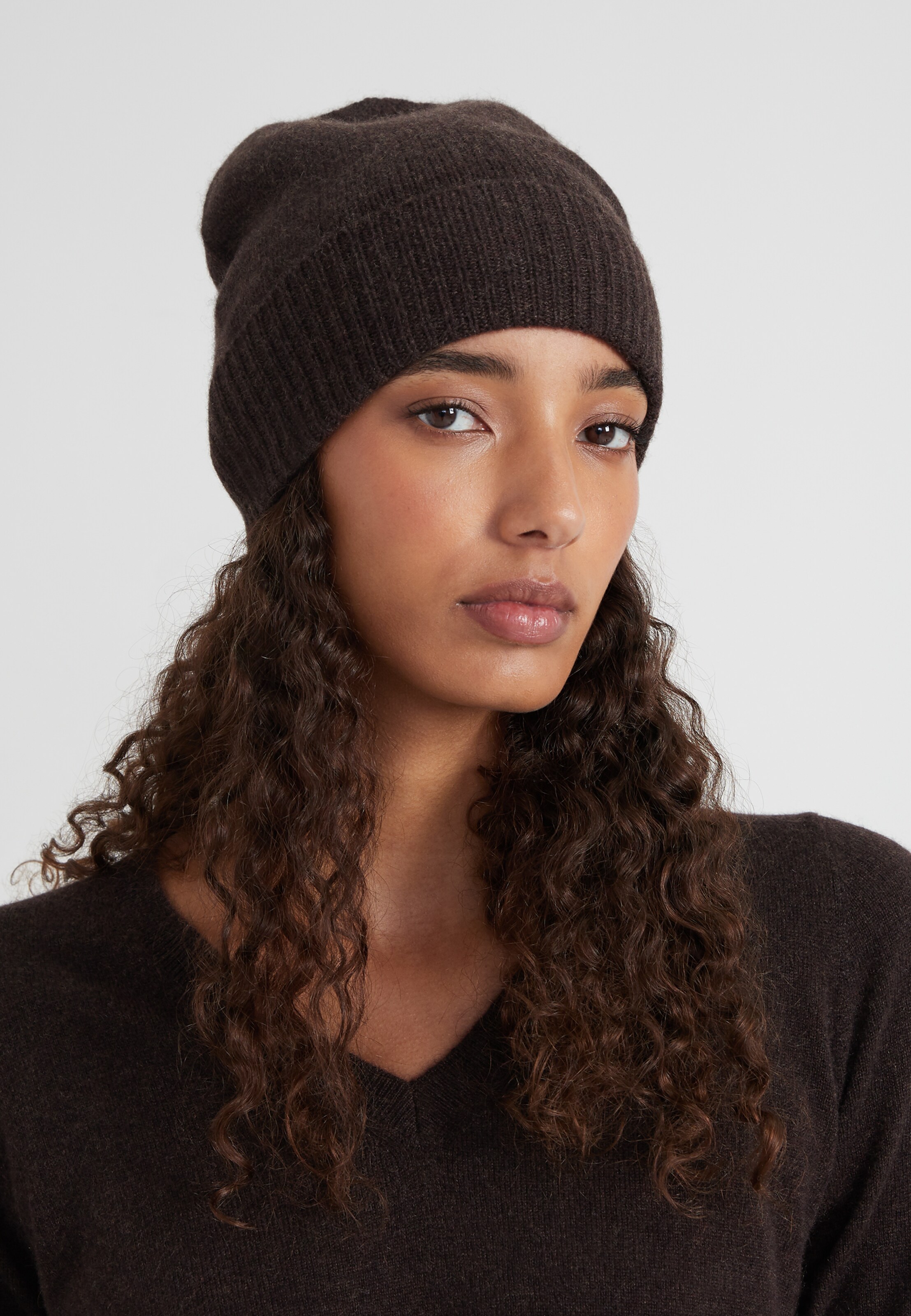 Style Republic Beanie in Brown: front