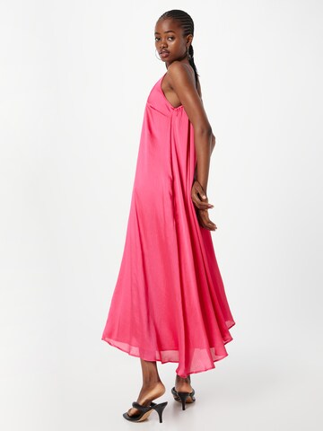 TOPSHOP Платье в Ярко-розовый