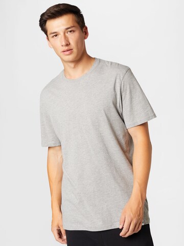 T-Shirt WRANGLER en gris : devant