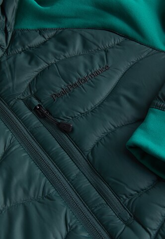 PEAK PERFORMANCE Winter Jacket 'Helium Down' in Green