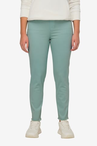 Coupe slim Pantalon 'Julia' LAURASØN en vert : devant