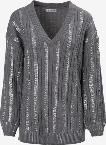 pilka Influencer Megztinis: priekis