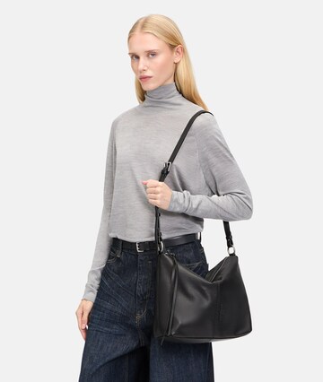 Liebeskind Berlin Shoulder Bag in Black: front