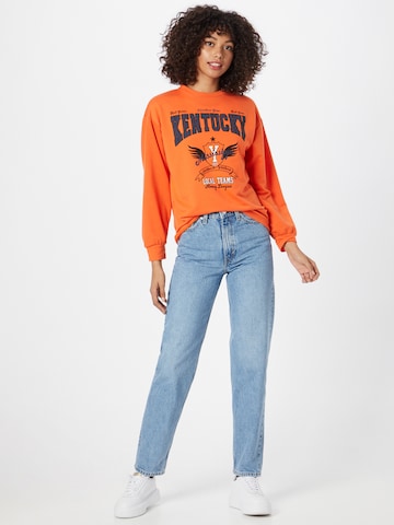 WEEKDAY Tapered Mom Jeans 'Lash Extra High' in Blau