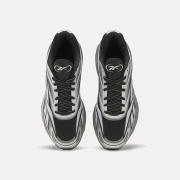 Reebok Sneaker in Grau