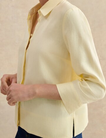 Hobbs London Shirt in Yellow: side