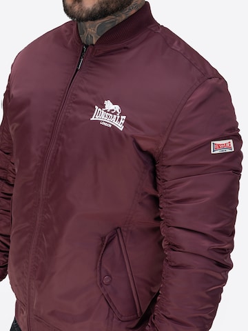 LONSDALE Übergangsjacke in Rot