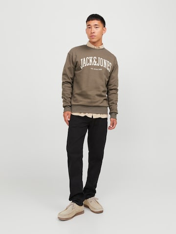 JACK & JONES Sweatshirt 'Josh' i brun