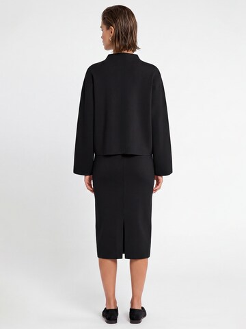 APART Skirt in Black