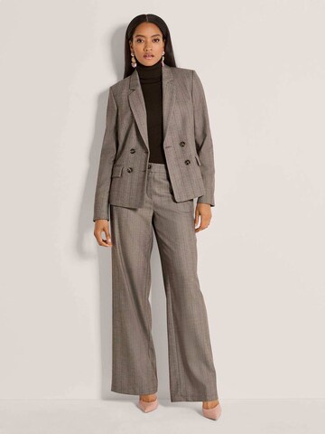 MADELEINE Blazer in Beige: front