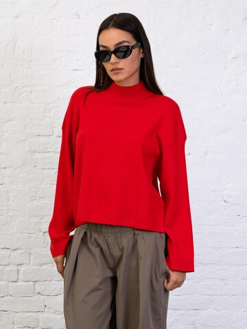 BROKE + SCHÖN Sweater in Red: front