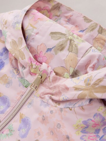 Next Преходно яке в розово