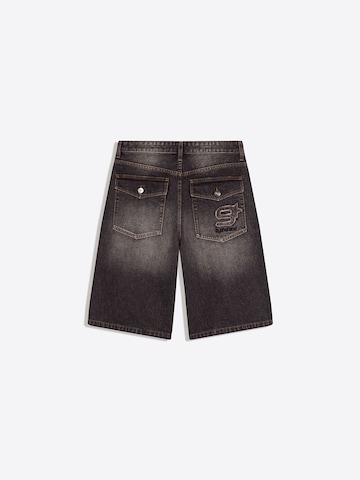 regular Jeans di Bershka in nero