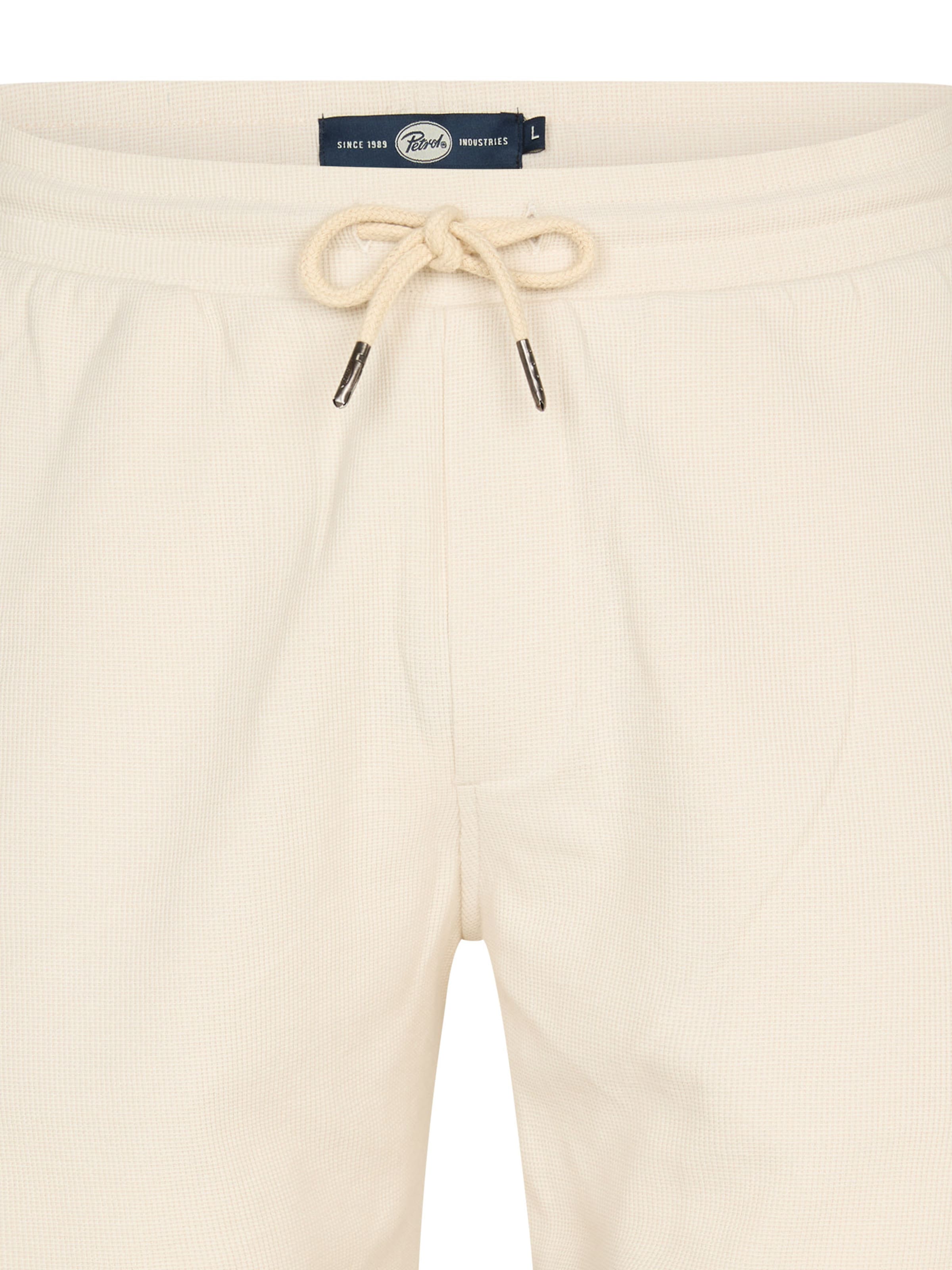 Petrol Industries Regular Chinohousut värissä valkoinen